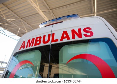 Ambulan Images Stock Photos Vectors Shutterstock