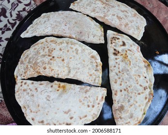 Turkish Food Gozleme Cooked In Sheet Metal. Turkish Gozleme. Turkish Pancake With Minced Meat, Unique To The Mardin Region. (Sam Borek)