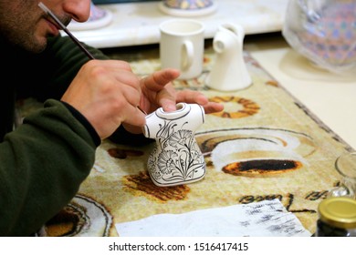 82 Paint Your Own Pottery Images, Stock Photos & Vectors | Shutterstock