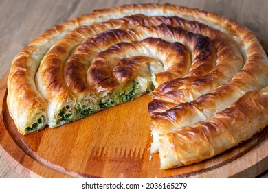 Turkish Tepsi Boregi Round Borek Tray Stock Photo 2036165279 | Shutterstock