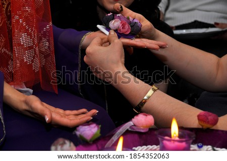 Turkish wedding custom: henna night