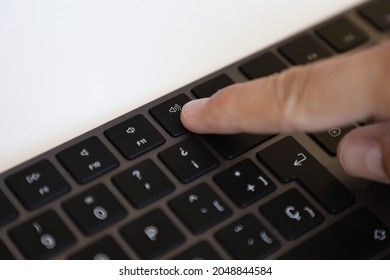 Turn Up The Volume Finger Gesture On Dark Modern Keyboard