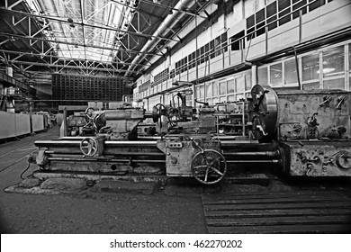 Turning Equipment Machinery Factory Old