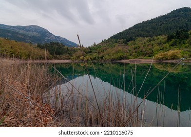 Turquoise Water Alpine Lake Autumn Dramatic Weather