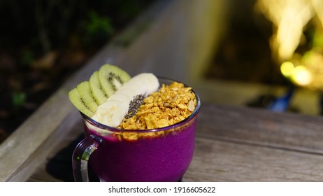 Tutti Fruity Smoothies With Cornflakes