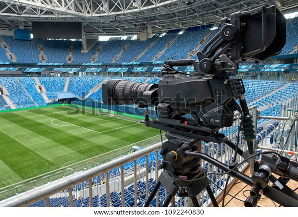 サッカーのテレビ Tv Professionalスタジオデジタルビデオカメラ の写真素材 今すぐ編集