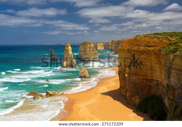 Twelve Apostles.\
Great Ocean Road. Australia.\
