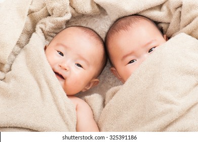Twin baby, Japanese