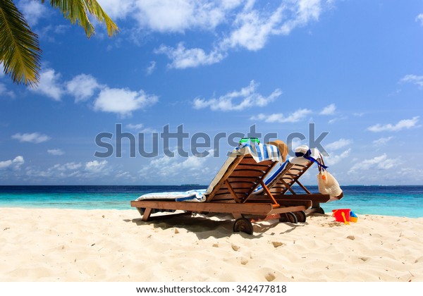 beach sand chairs