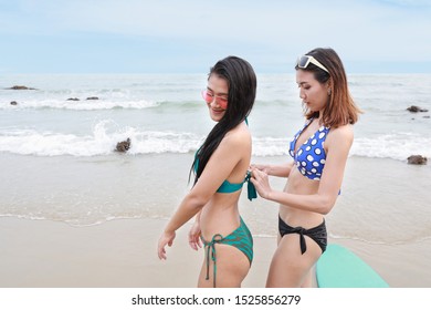 Lesbian Bikini Videos