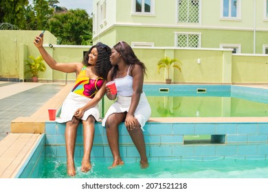 255 Selfie Nigeria Images, Stock Photos & Vectors 