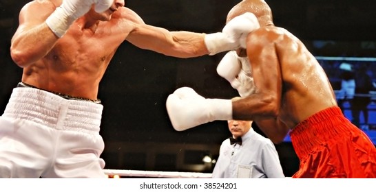 two boxers during the boxing match