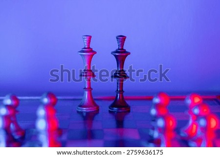 Two chess kings facing each other on a board with an illuminated background, representing political competition, leadership, and electoral confrontation