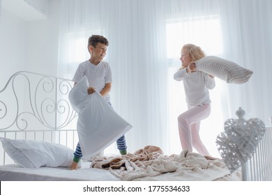 912 Young Brother And Sister Bedtime Images, Stock Photos & Vectors ...