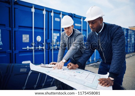 Similar – Foto Bild Containerterminal im Hafen bei Nacht.