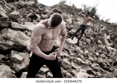 imágenes de Strongmen Imágenes fotos y vectores de stock Shutterstock