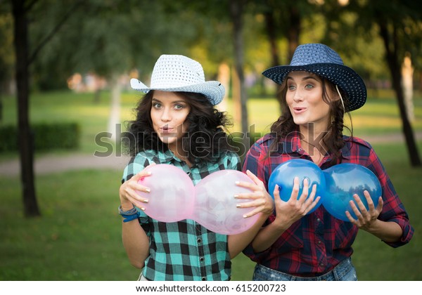 cowboy hat balloons