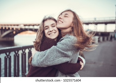 29+ Pic Of Two Friends Hugging Images
