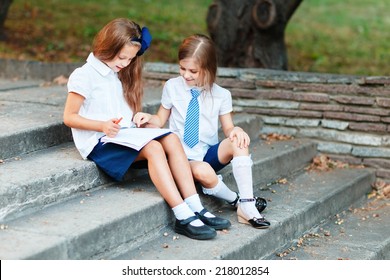 Photos Of Girls In School Uniform