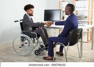 Handicap Physique Images Stock Photos Vectors Shutterstock