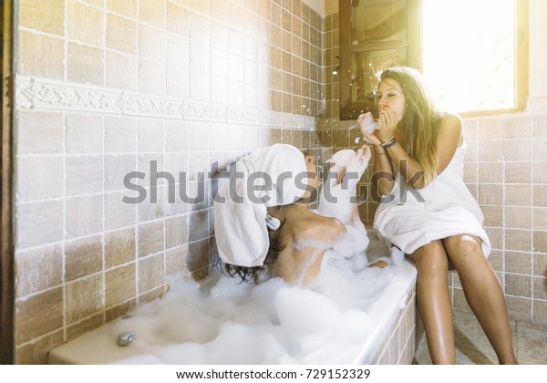 Lesbians Bath