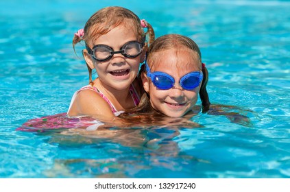 Two Happy Little Girls Pool Stock Photo 132917240 | Shutterstock