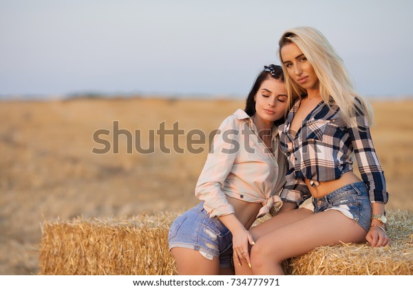 Hot Sexy Lesbian Teens
