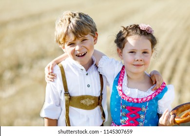 178,441 Children traditional costumes Images, Stock Photos & Vectors ...
