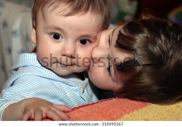 Two Kids Kissing Stock Photo 318490367 | Shutterstock