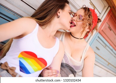 Lesbian Teens Showering