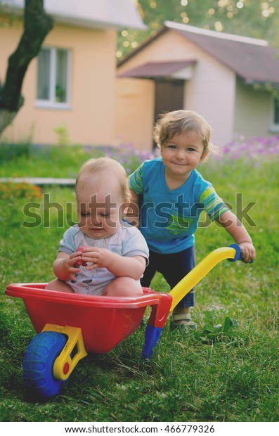 children's play wheelbarrow