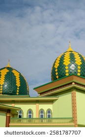 Dos cúpulas mezquita con