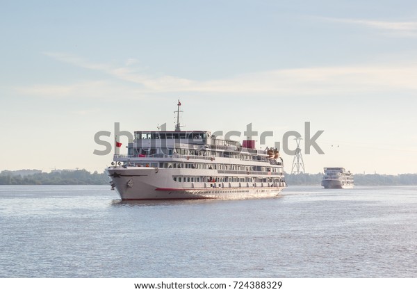 Two passenger ships
go to Nizhny Novgorod