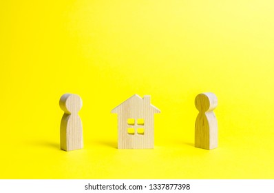 Two Persons And A Wooden House In Between. Dispute On Accessories At Home, Litigation. The Right To Property And The Right To Inheritance. The Deal For The Purchase Or Sale Of Real Estate.