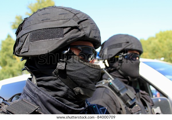 Two policemen, a special
unit