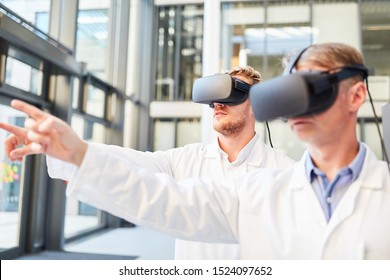 Two Researchers Train With VR Glasses In Simulation For Medical Applications