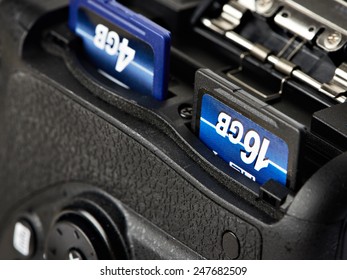 Two SD Flash Card In DSLR Camera