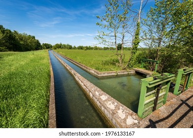 1,434 Small concrete canal Images, Stock Photos & Vectors | Shutterstock