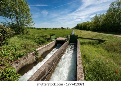 1,434 Small concrete canal Images, Stock Photos & Vectors | Shutterstock