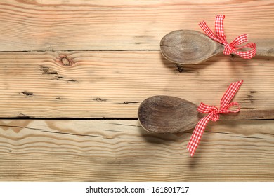 two spoons and ribbons 