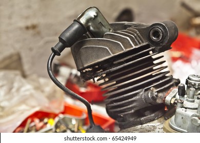 how a 2 stroke motorcycle engine works