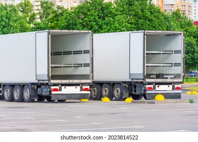688 Container back door Stock Photos, Images & Photography | Shutterstock