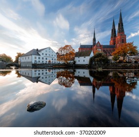 Two of Uppsala's main landmarks in one frame. The Cathedral (Uppsala domkyrka) and the county museum (Upplands museet)