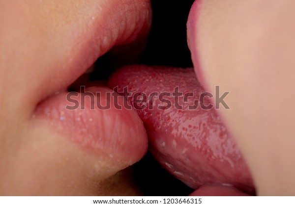 Cute Teen Lesbian Kissing