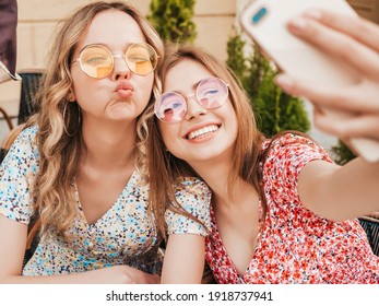 Best Friends Selfie Images Stock Photos Vectors Shutterstock