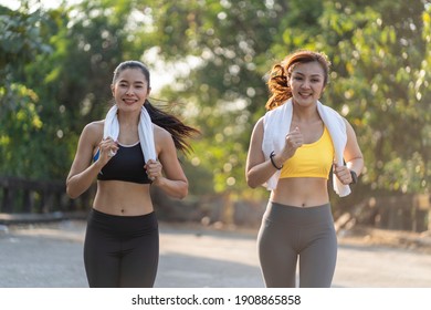 49,645 Jogging couple Images, Stock Photos & Vectors | Shutterstock