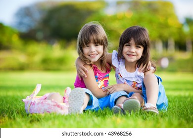 78,674 Children friends hugging Images, Stock Photos & Vectors ...