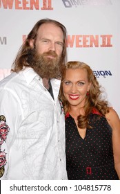 Tyler Mane And Renae Geerlings At The Los Angeles Premiere Of 'Halloween II'. Grauman's Chinese Theatre, Hollywood, CA. 08-24-09