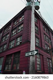 Tyler village building with oneway sign
