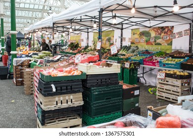 Tynemouth / Great Britain - April 06, 2019 : Tynemouth Metro Station Weekend Flea Market.  Stall Selling Fruit And Veg With Customers